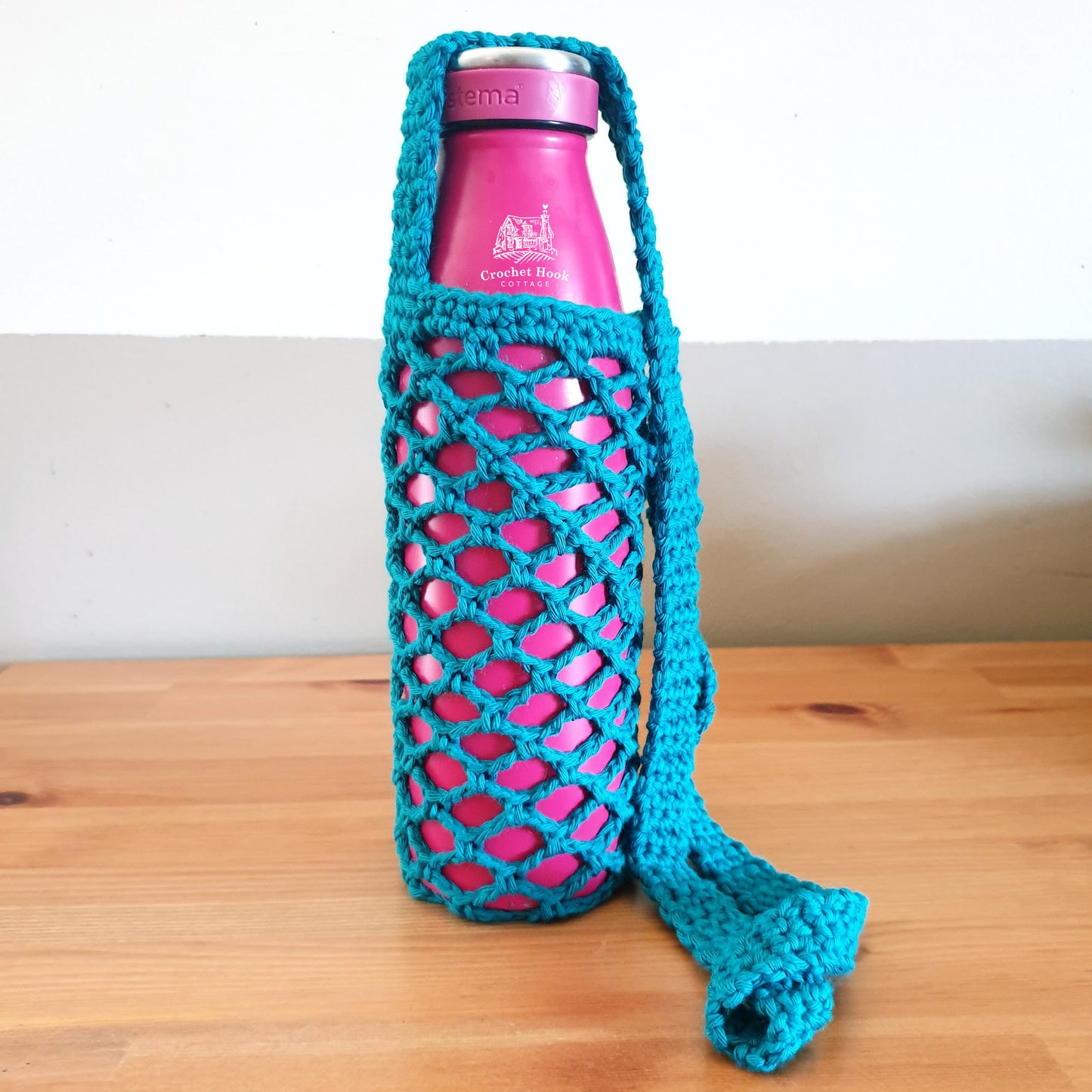 Bottle Holder, Hands free Drink Bottle Bag, available in assorted colours