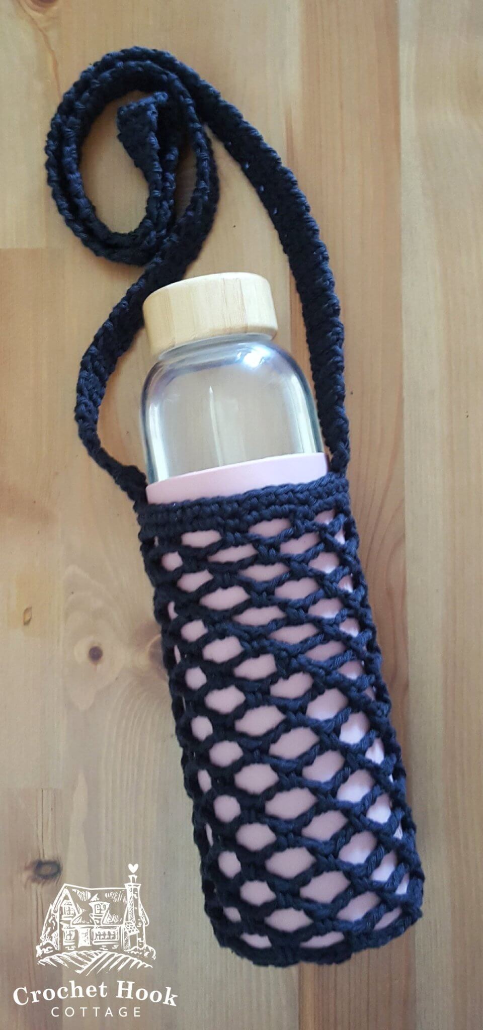 Black Bottle Holder, hands free drink bottle bag with shoulder strap, crocheted in 100% cotton yarn, mesh net design with shoulder strap