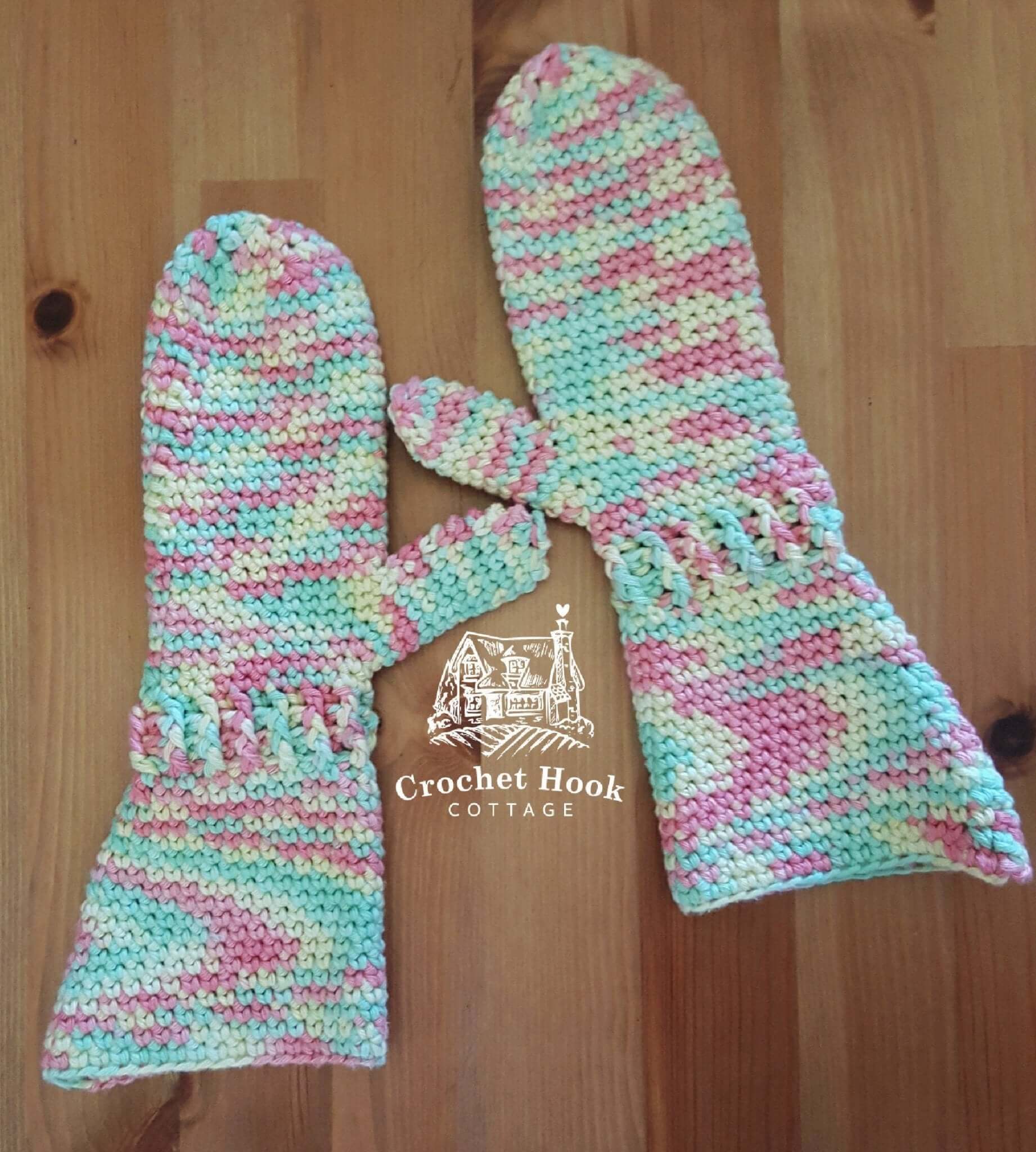 Children's Gauntlet Mittens - www.crochethookcottage.com