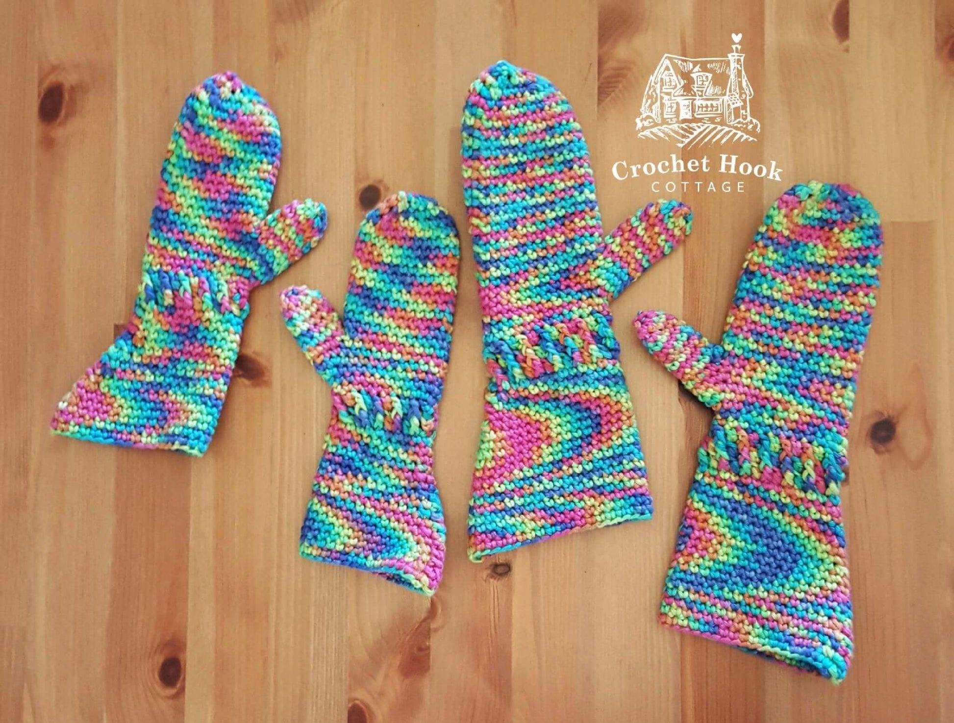 Children's Gauntlet Mittens - www.crochethookcottage.com