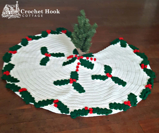 Christmas Tree Skirt - www.crochethookcottage.com