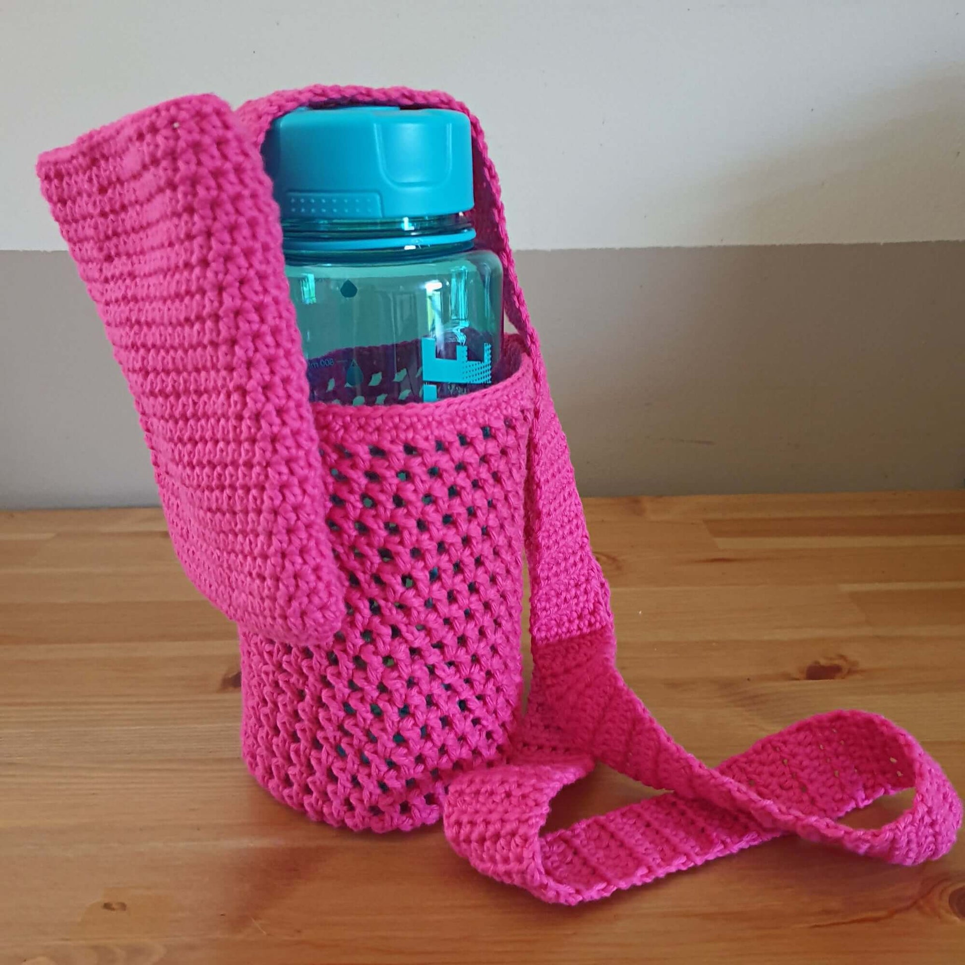 Crossbody Bottle Holder with Phone Pouch - www.crochethookcottage.com