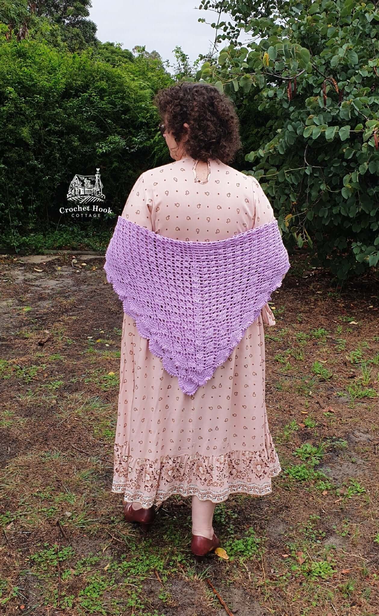 Gardenia Shawl - www.crochethookcottage.com