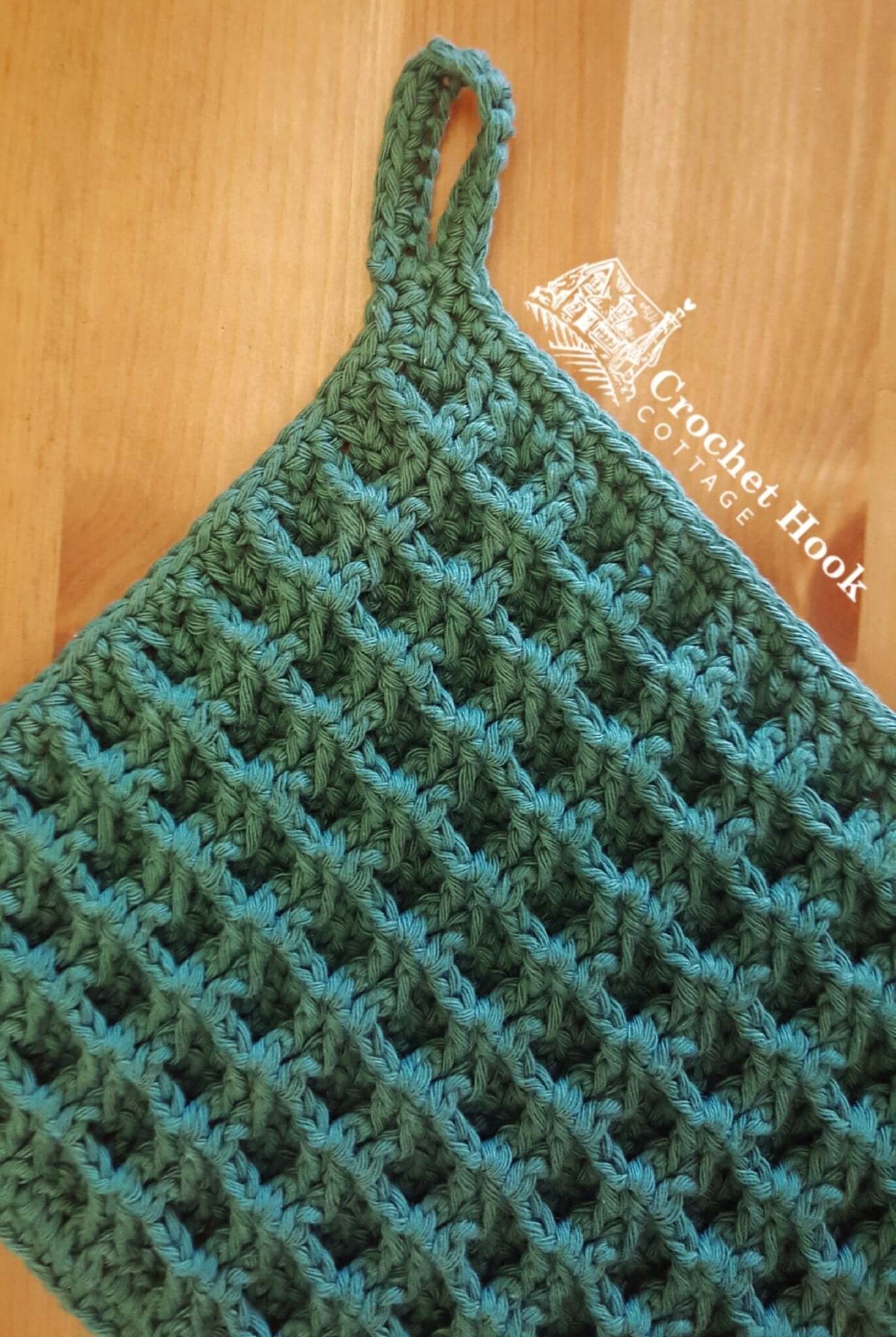 Green Basketweave Potholder - www.crochethookcottage.com