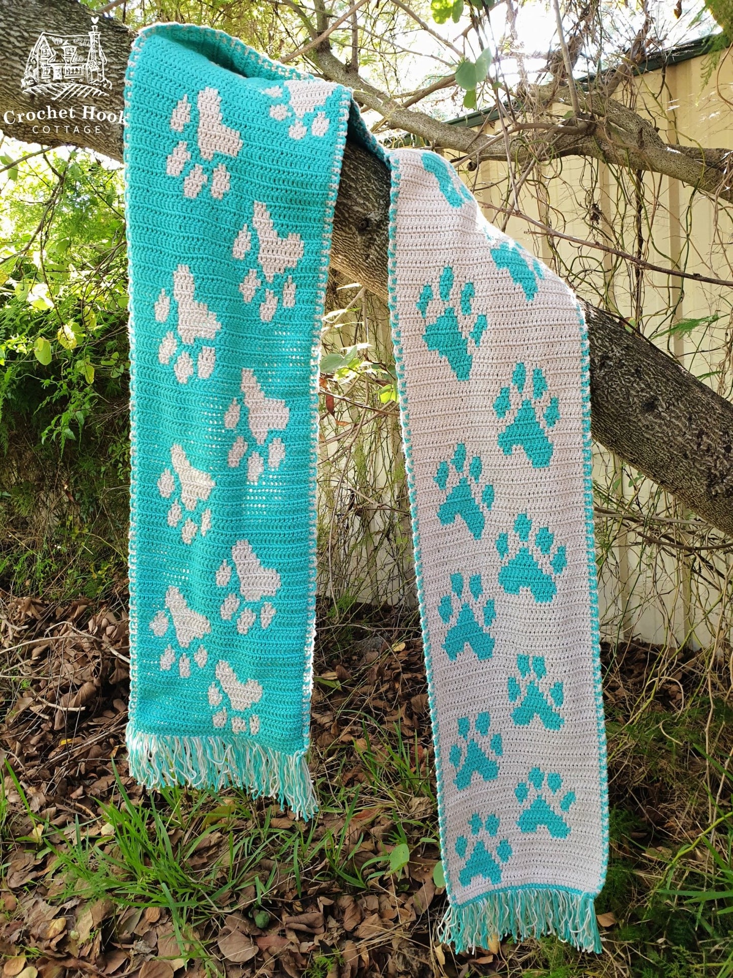 Puppy Paws Scarf - www.crochethookcottage.com