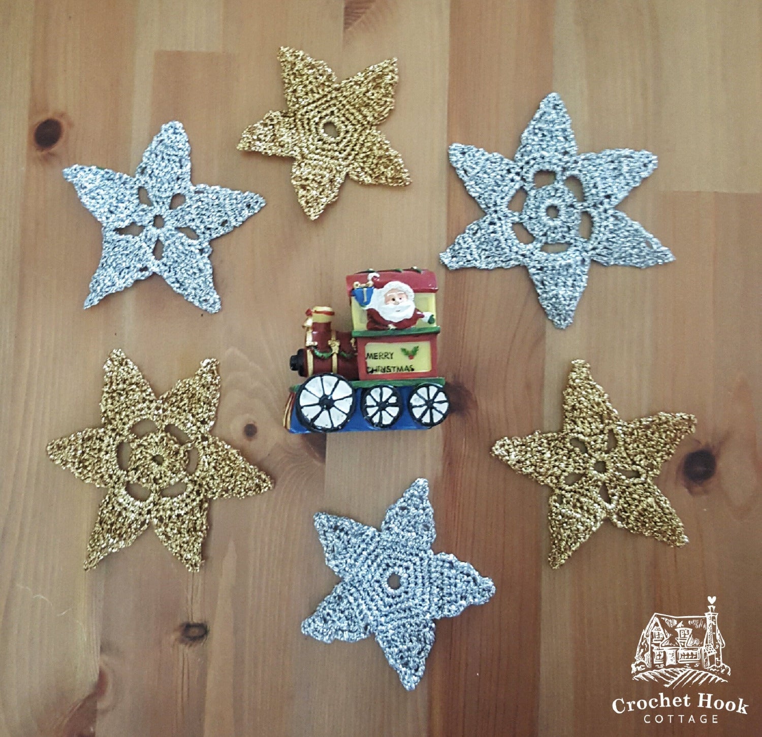 Set of 3 Christmas Stars - Metallic Gold or Silver - www.crochethookcottage.com