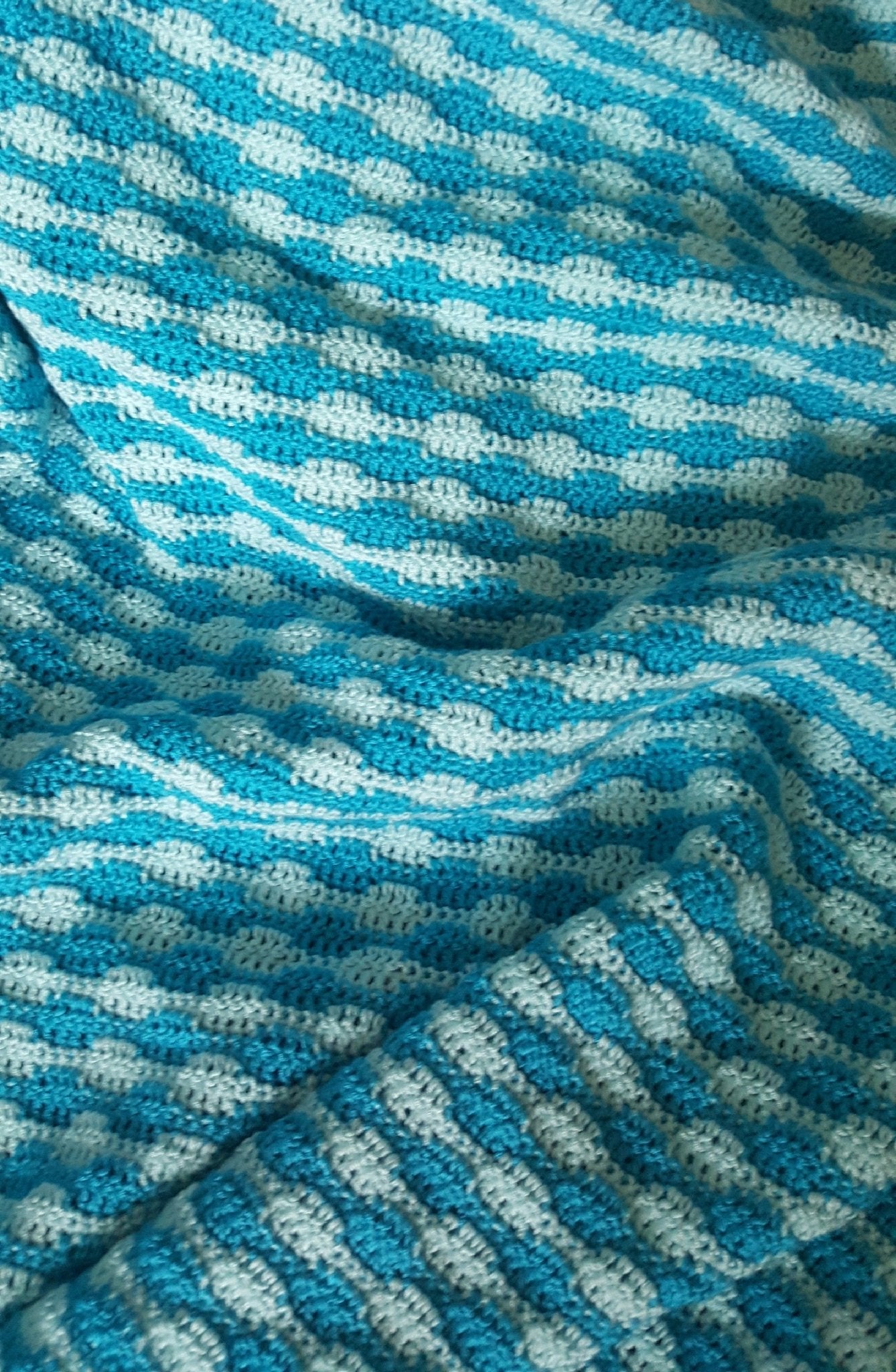 Soft Weave Baby Blanket - www.crochethookcottage.com